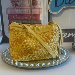 Shiraleah Woven Crossbody Bag in Tan and Yellow  adjustable strap